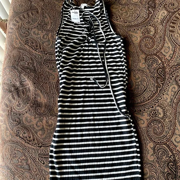 CHARLOTTE RUSSE STRIPED LACE UP BODYCON DRESS NWT! SZ S CHARLOTTE RUSSE STRIPED LACE UP BODYCON DRESS NWT! SZ S